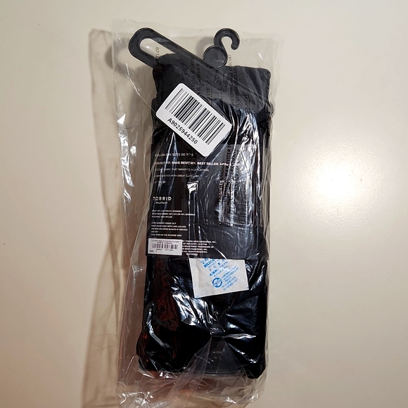 ❤️NWT VINTAGE TORRID CATSUIT - FLORAL SKULL MESH FLOCKED LONG SLEEVE - Picture 6 of 11